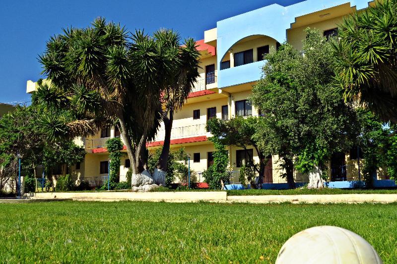 Maritime Hotel Apartments Petaloudes Buitenkant foto