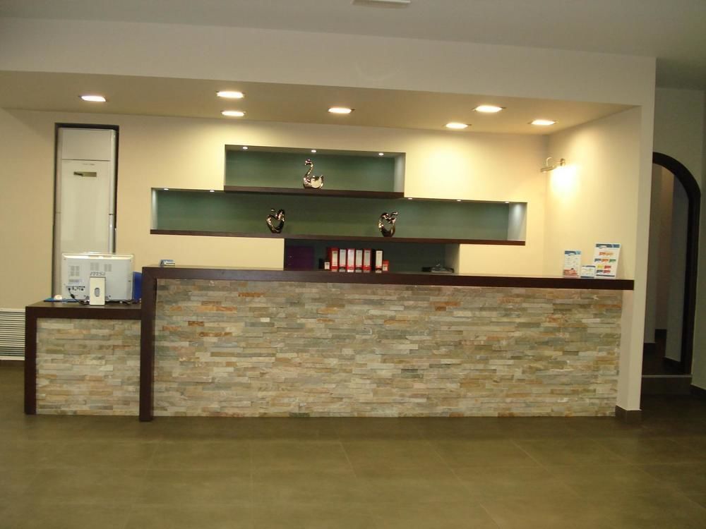 Maritime Hotel Apartments Petaloudes Buitenkant foto