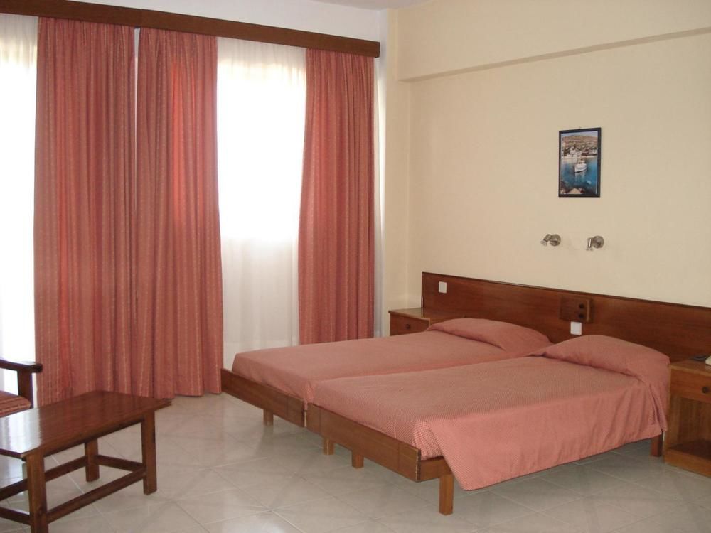 Maritime Hotel Apartments Petaloudes Buitenkant foto
